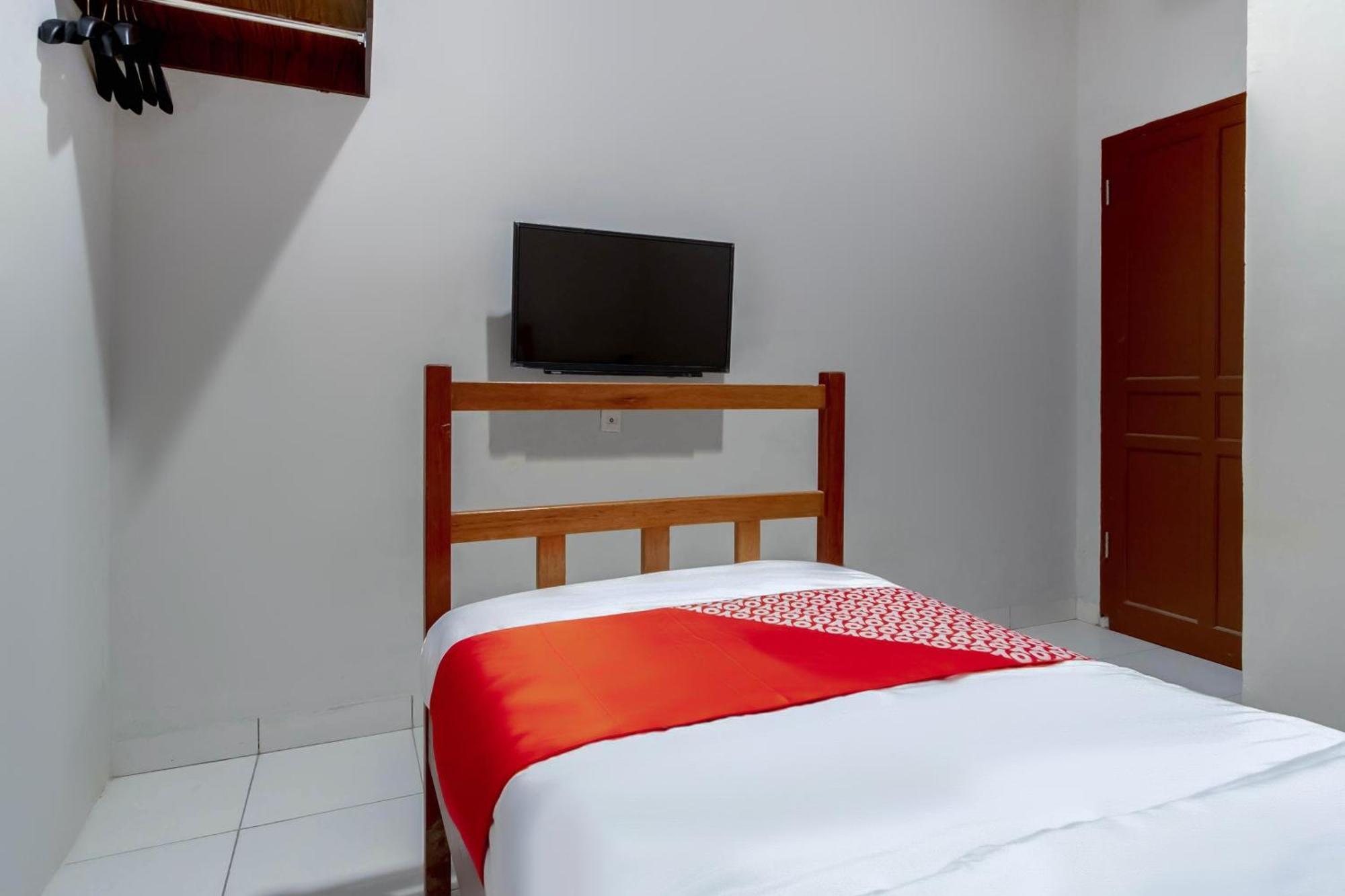 Super Oyo 2345 Jaya Hotel