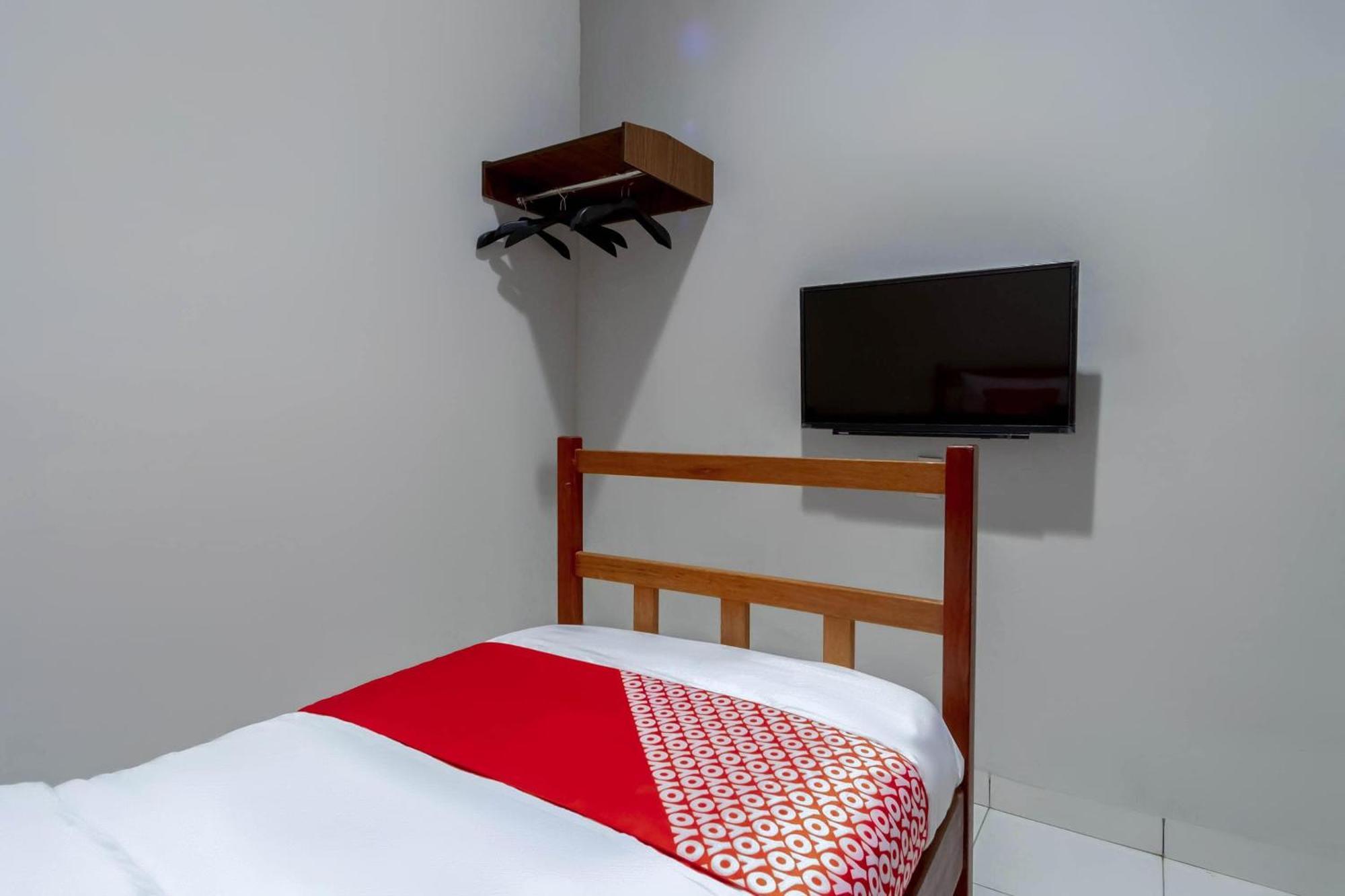 Hotel Super Oyo 2345 Jaya Medan